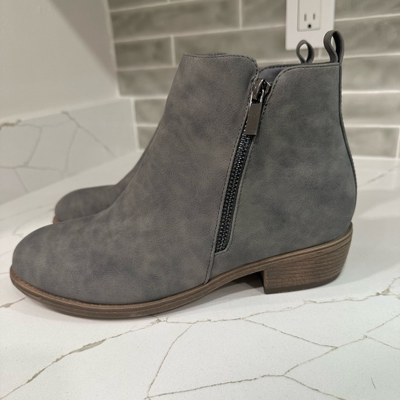 Jeossy Ankle Boots Thick Heel Low Heeled Booties for Women Size 8 Color Gray. - Picture 2 of 11